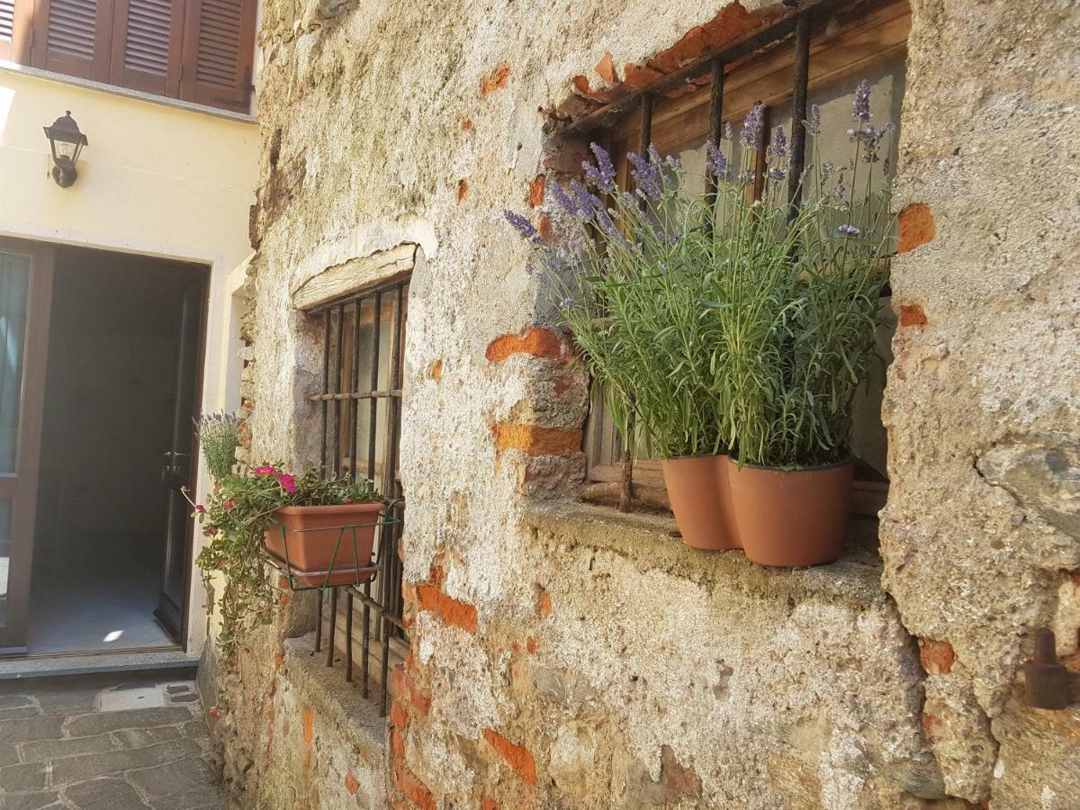 A Casa Di Sole Apartment Brovello-Carpugnino Exterior photo